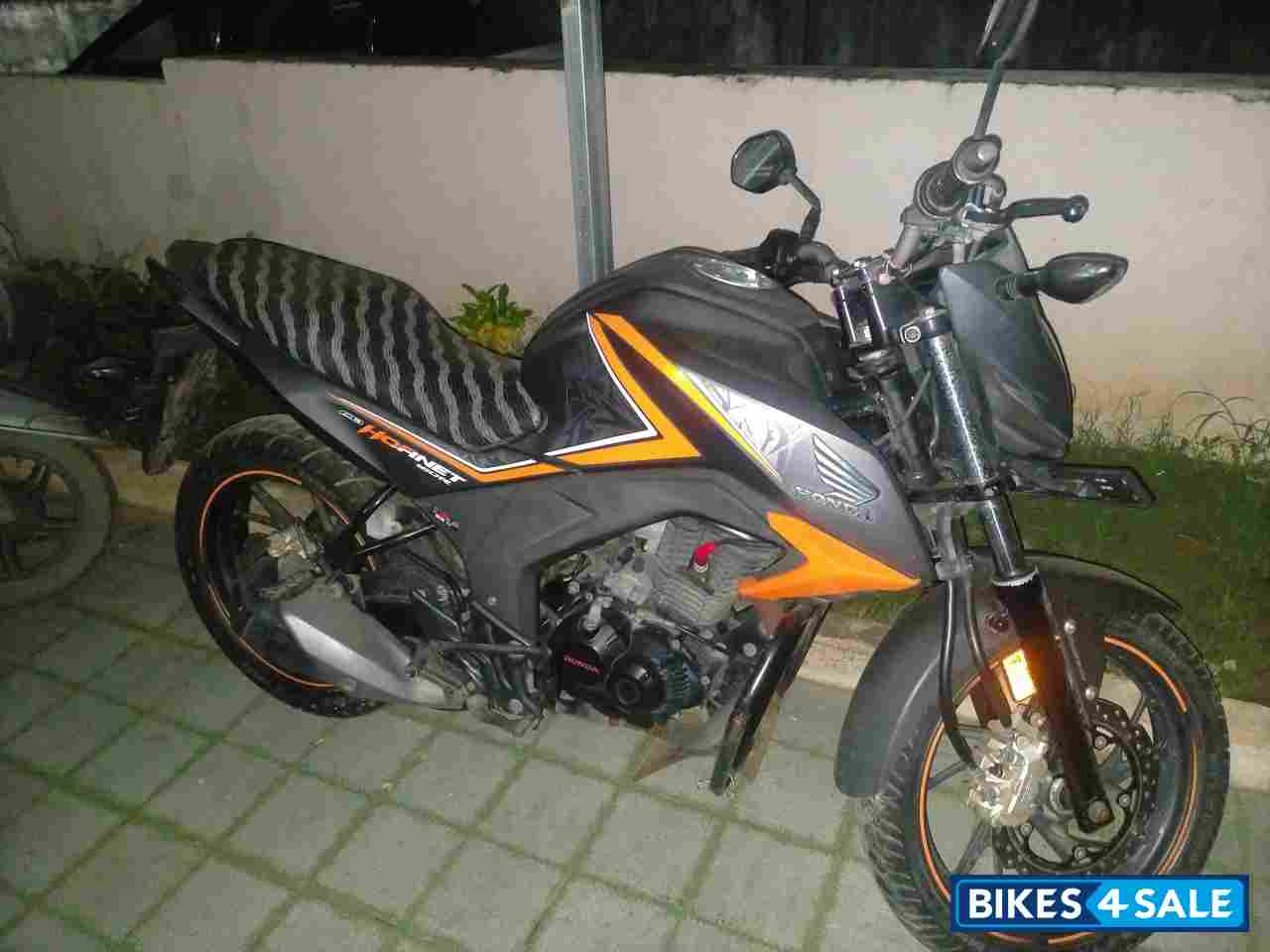 Honda CB Hornet 160R