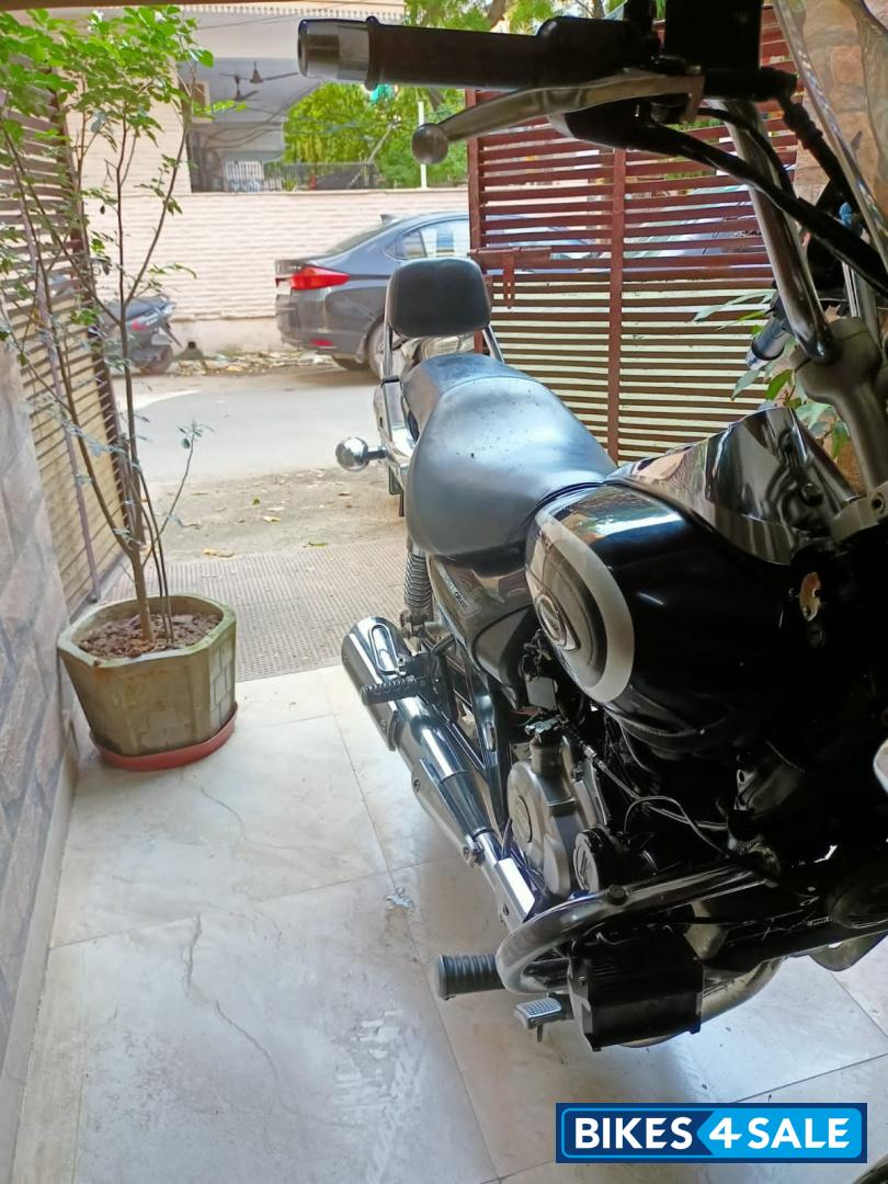 Bajaj Avenger Cruise 220