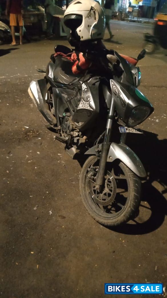 Grey Suzuki Intruder 150