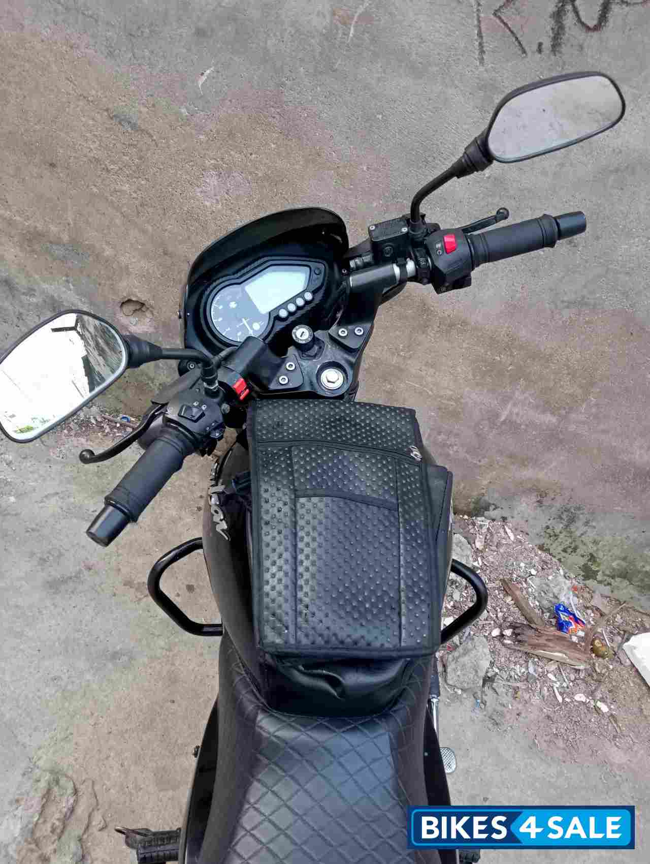Black Bajaj Pulsar 125 Neon