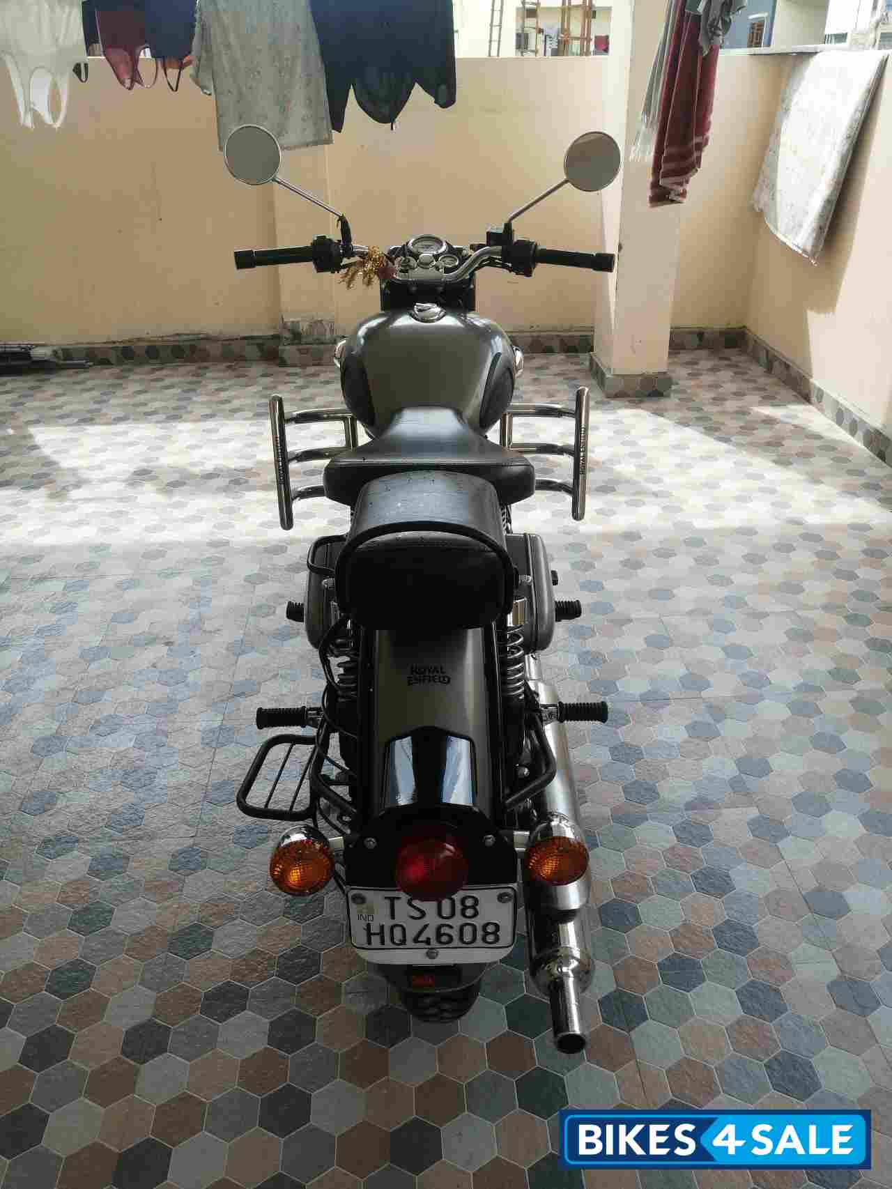 Gunmetal Grey Royal Enfield Classic 350 BS VI
