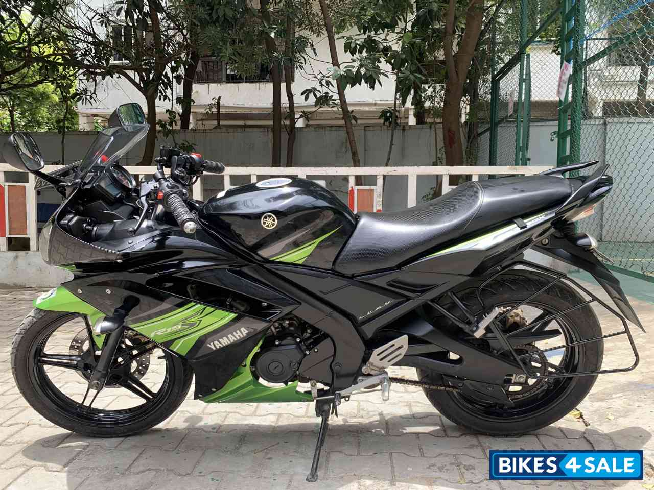 Black & Green Yamaha YZF R15 S Black & Green Yamaha YZF R15 S