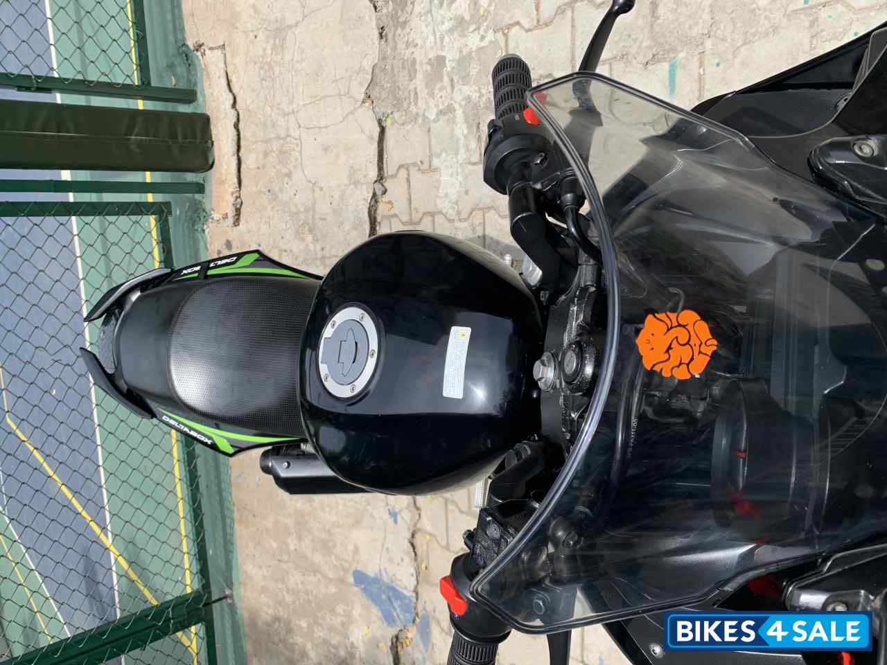 Black & Green Yamaha YZF R15 S Black & Green Yamaha YZF R15 S