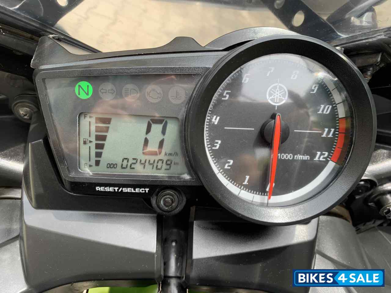 Black & Green Yamaha YZF R15 S Black & Green Yamaha YZF R15 S