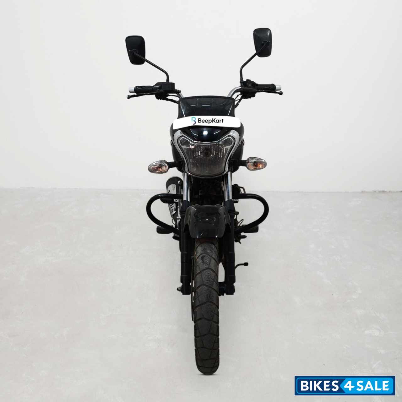 Bajaj V15