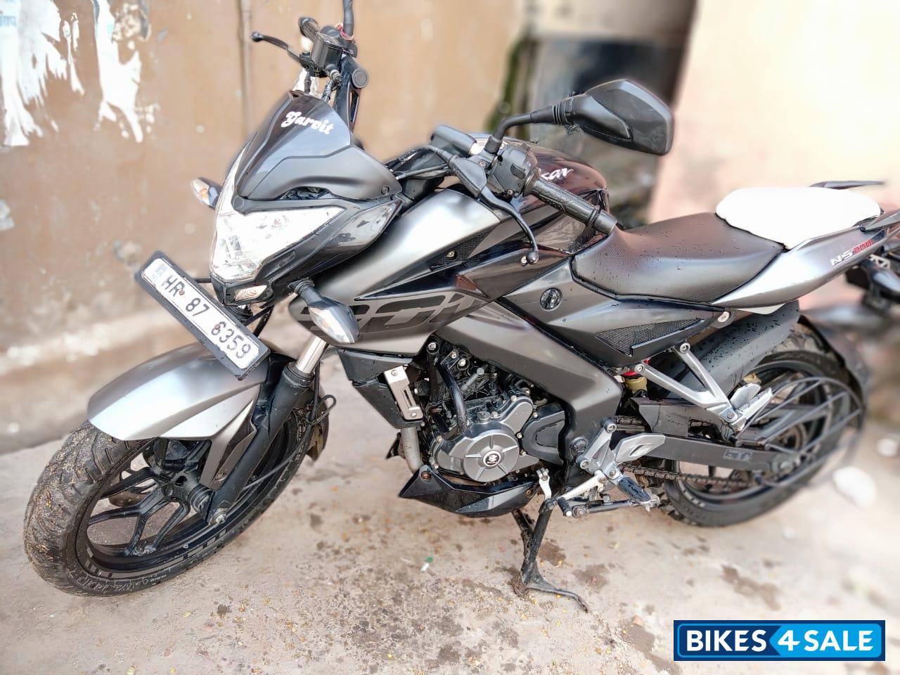 Black Bajaj Pulsar 200 NS ABS