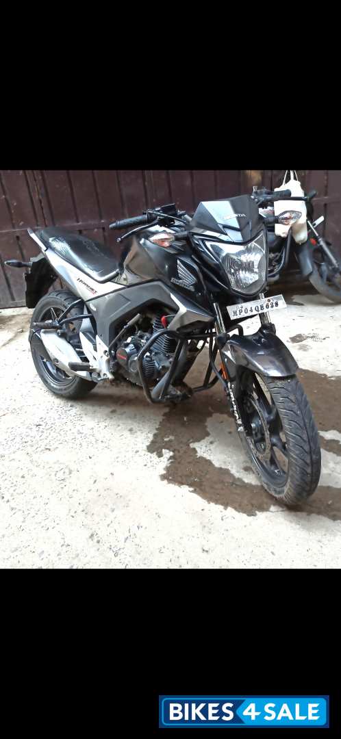 Honda CB Hornet 160R