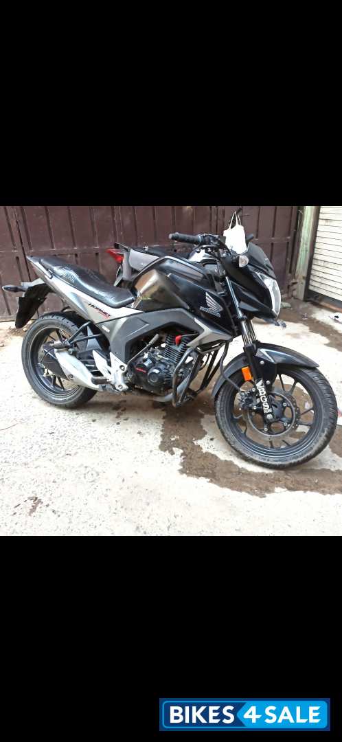 Honda CB Hornet 160R