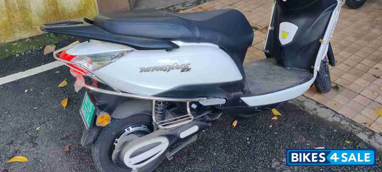 White Ampere Magnus Ex