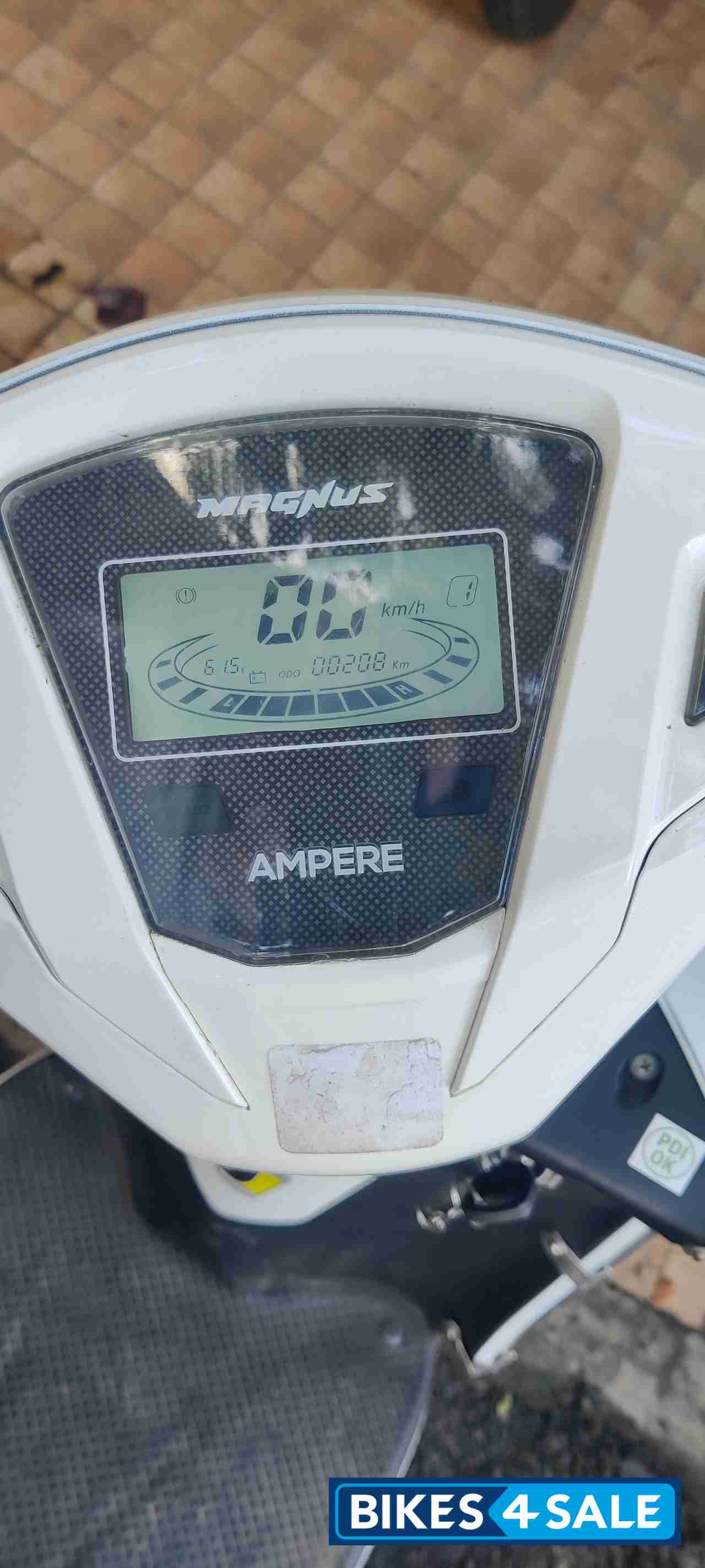 White Ampere Magnus Ex