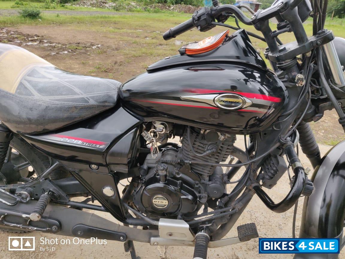 Bajaj Avenger Street 220