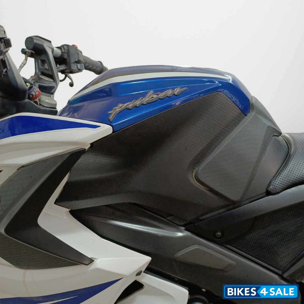 Bajaj Pulsar RS 200