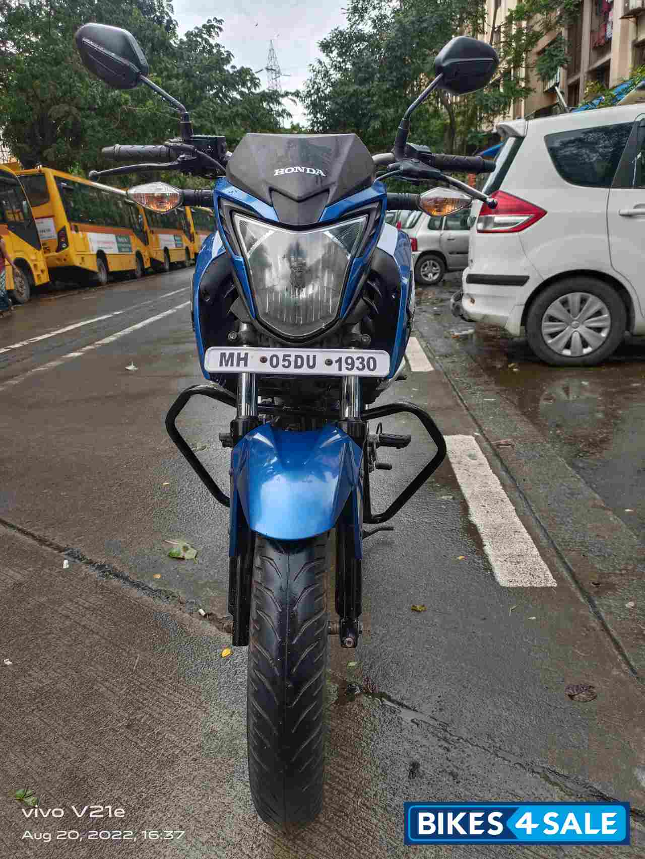 Blue And Black Honda CB Hornet 160R ABS