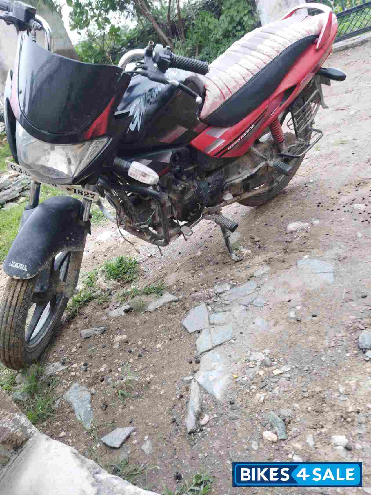 Black And Red Hero Glamour 125