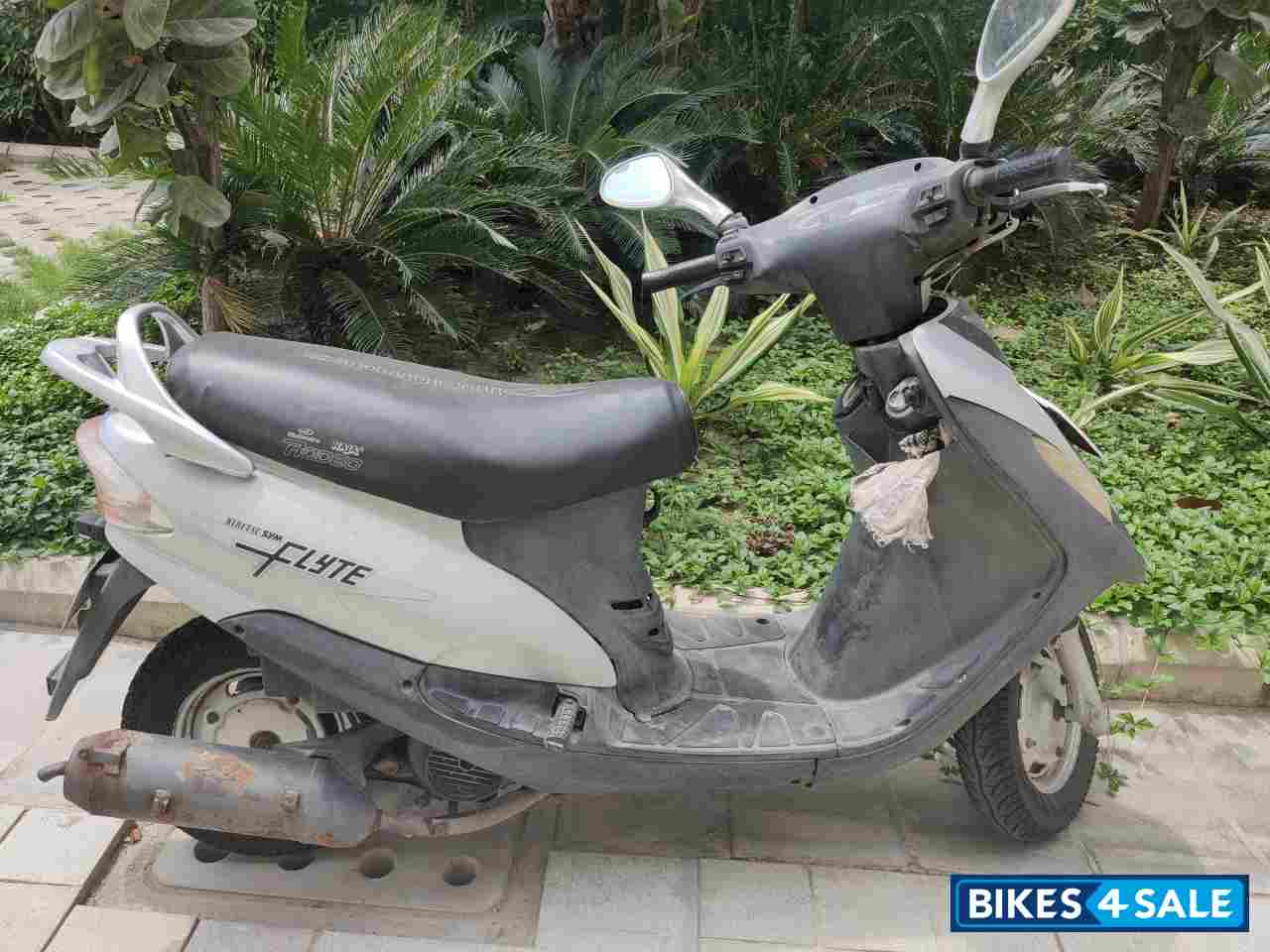 Silver Kinetic Flyte Silver Kinetic Flyte