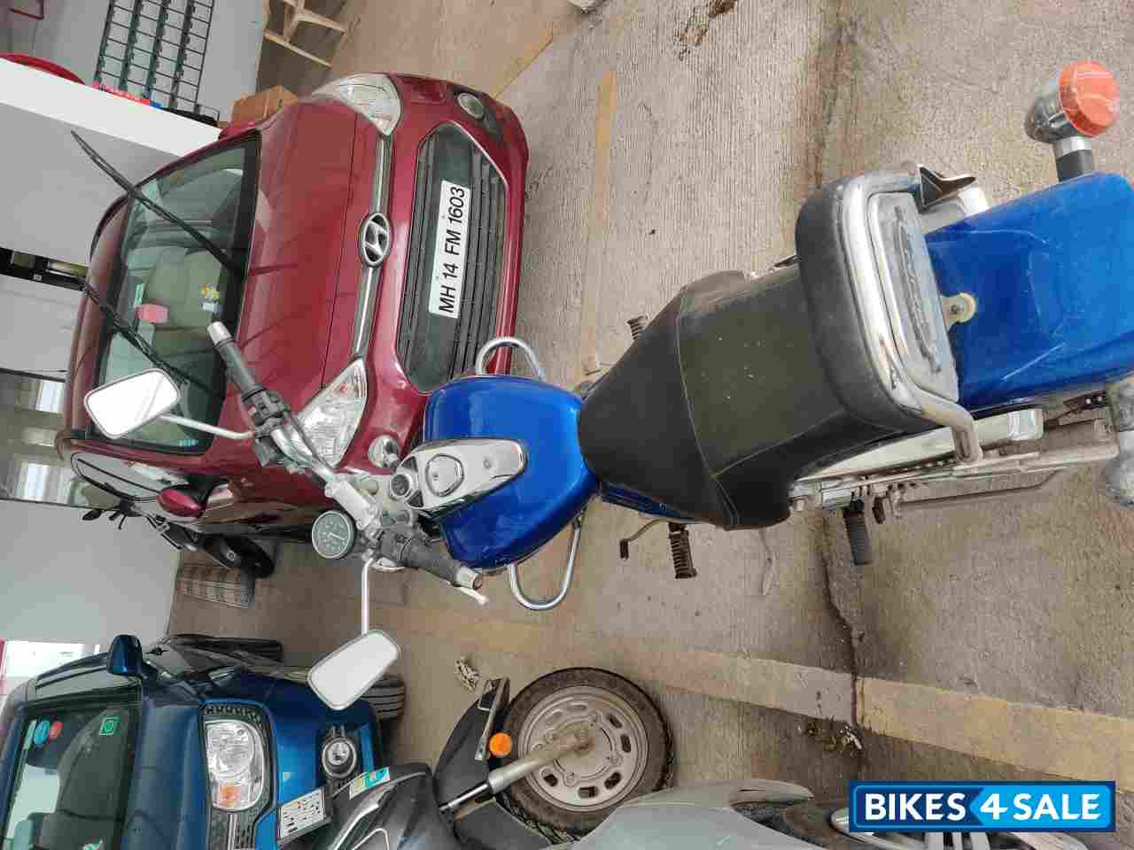 Bajaj Avenger 220 DTS-i