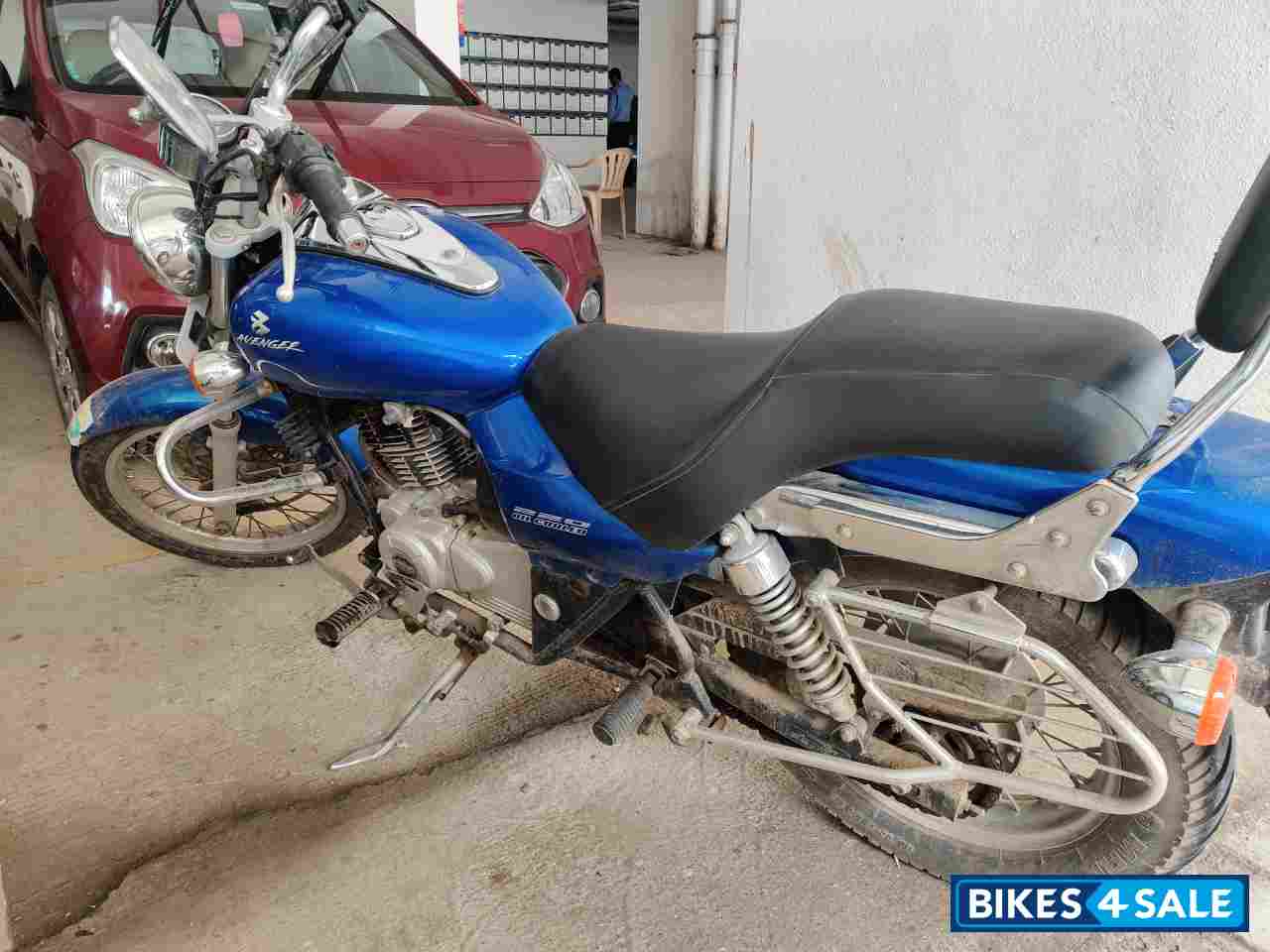 Bajaj Avenger 220 DTS-i