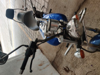 Bajaj Avenger 220 DTS-i