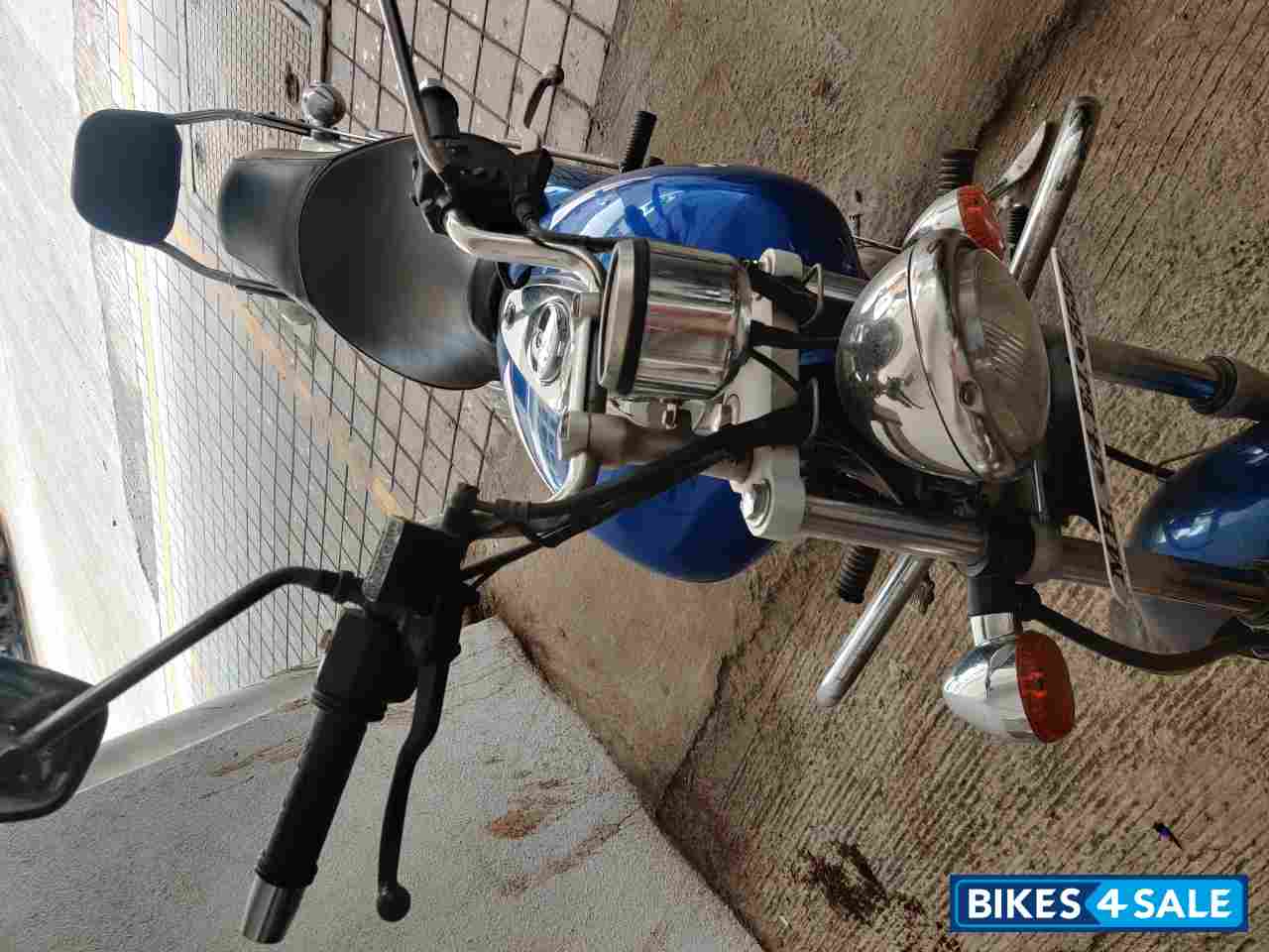 Bajaj Avenger 220 DTS-i