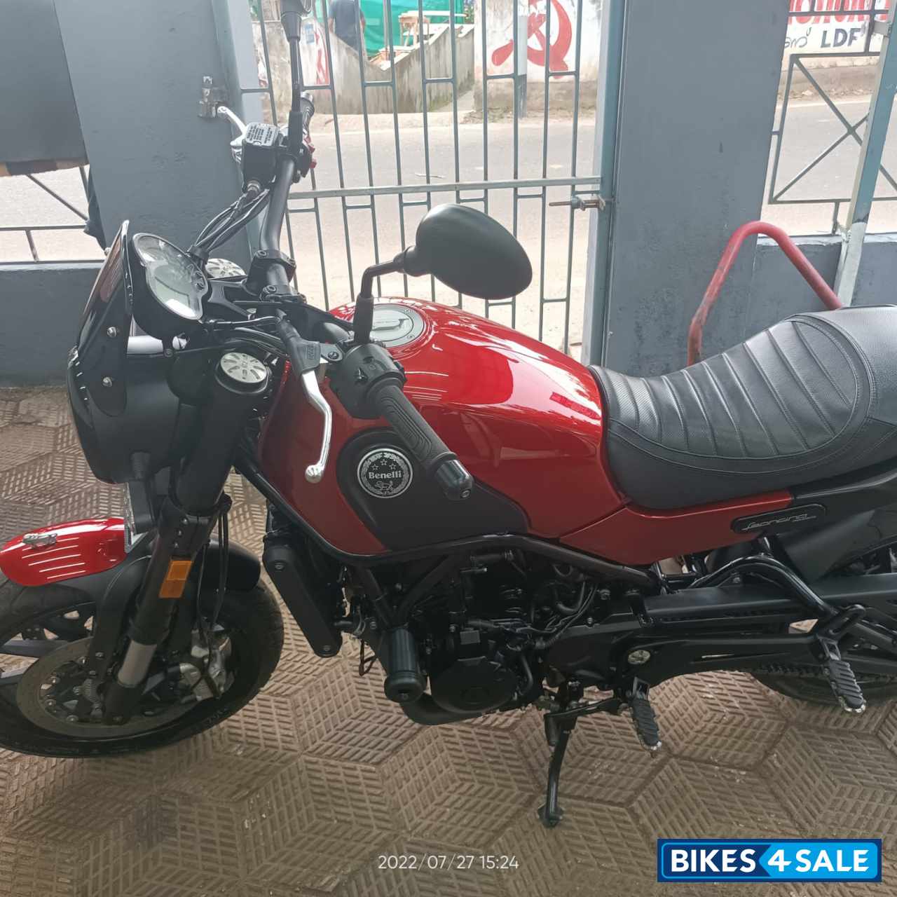 Benelli Leoncino 500 BS6