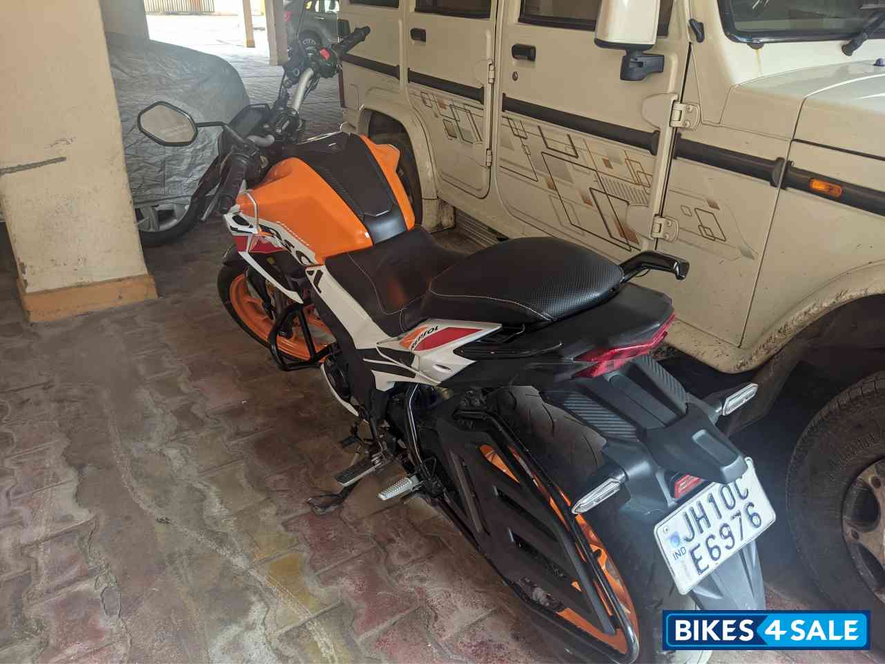 Orange Honda Hornet 2.0 Repsol Edition