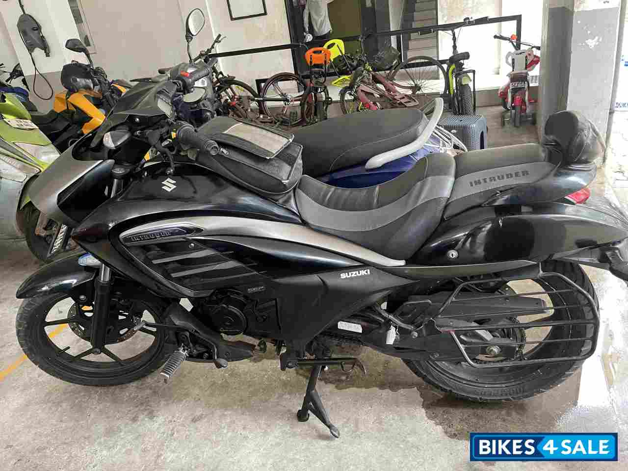 Suzuki Intruder 150