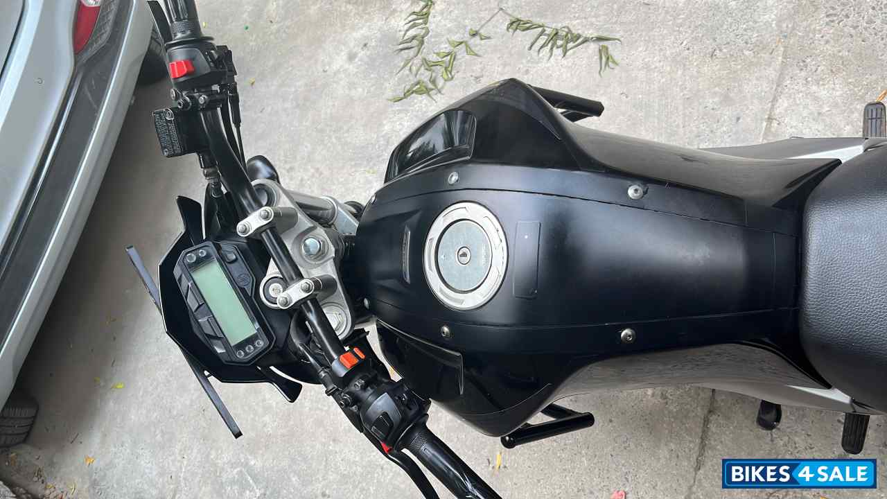 Yamaha FZ FI V2