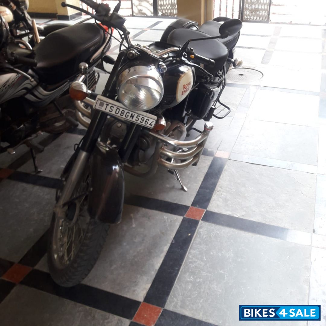 Black Royal Enfield Classic 350