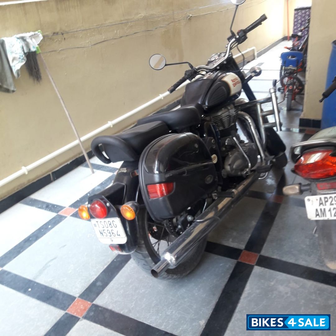 Black Royal Enfield Classic 350 Black Royal Enfield Classic 350