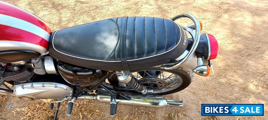 Red Silver Triumph Bonneville T120