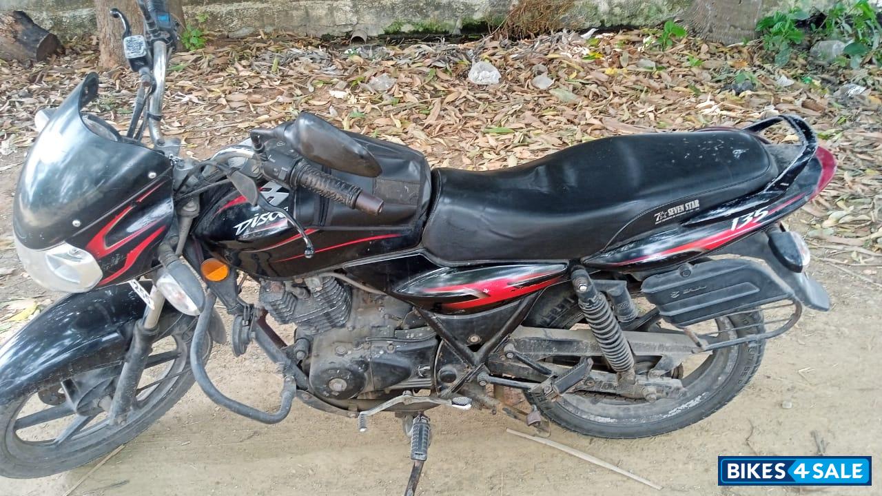 Black Bajaj Discover DTSi 135