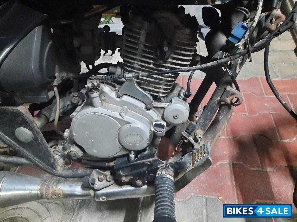 Bajaj Avenger 180 DTS-i