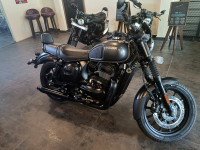 Yezdi Roadster Dark 2022 Model