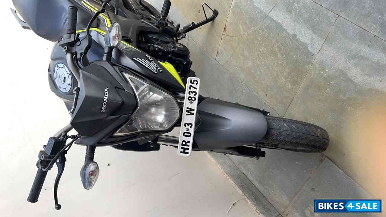 Black Neon Honda CB Hornet 160R