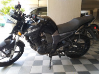 Black Yamaha FZ16