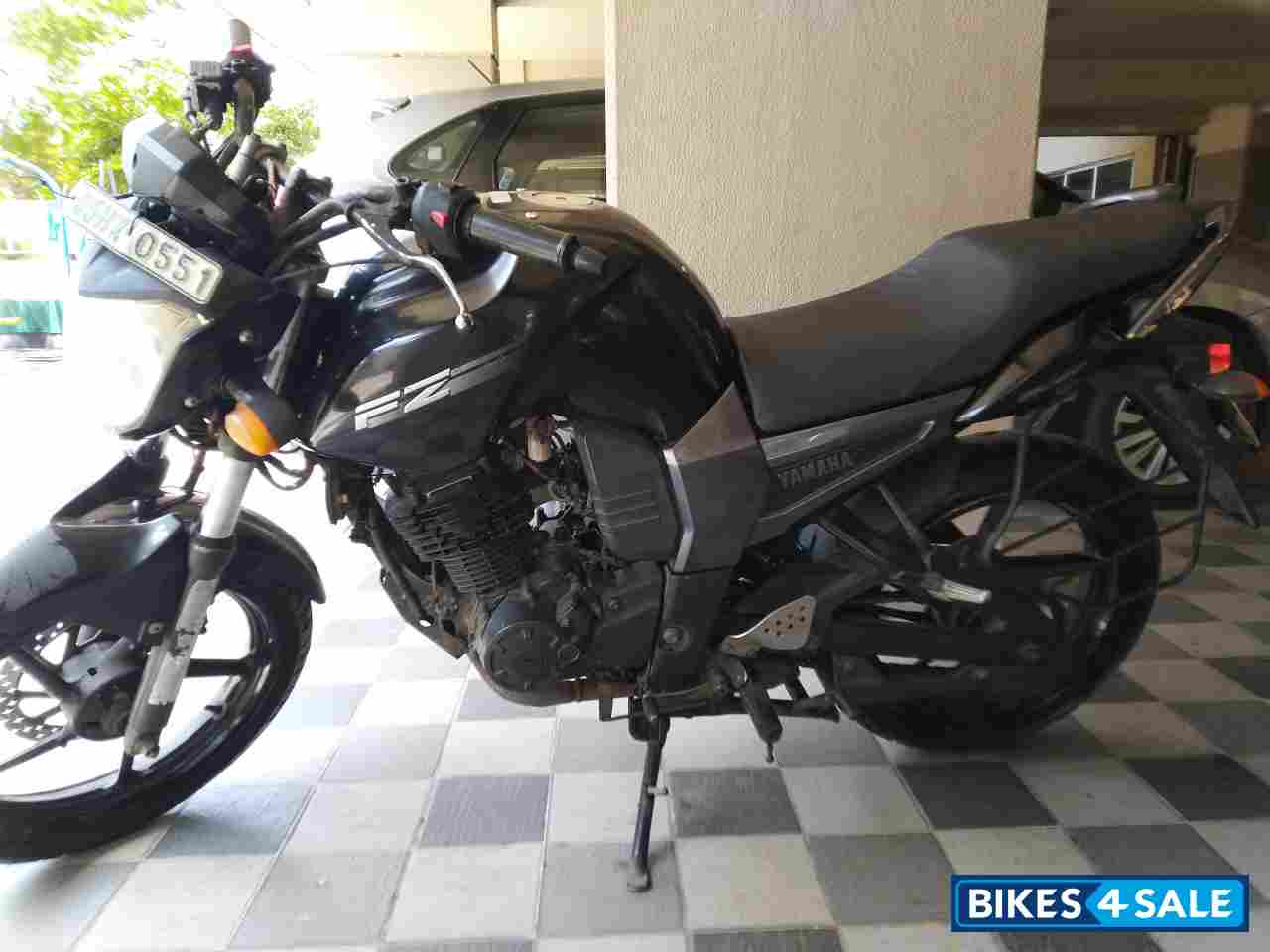 Black Yamaha FZ16