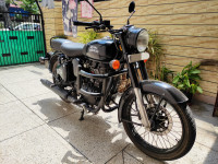 Royal Enfield Classic Stealth Black 2018 Model
