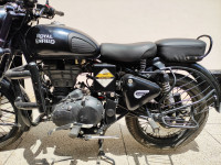 Stealth Black Royal Enfield Classic Stealth Black