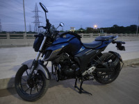 Blue Yamaha FZS 25
