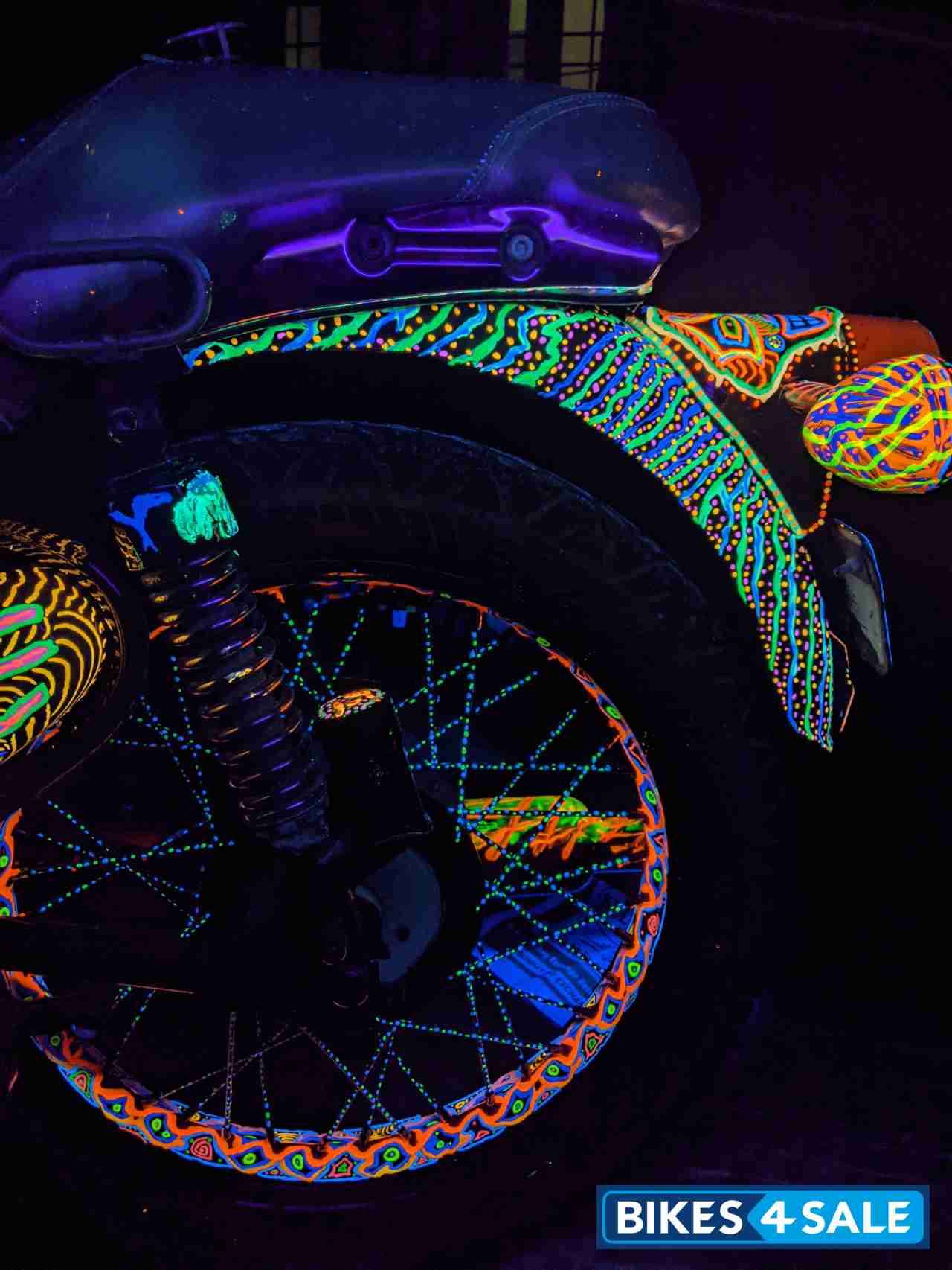 Multicolor Royal Enfield Thunderbird TwinSpark 350 Multicolor Royal Enfield Thunderbird TwinSpark 350