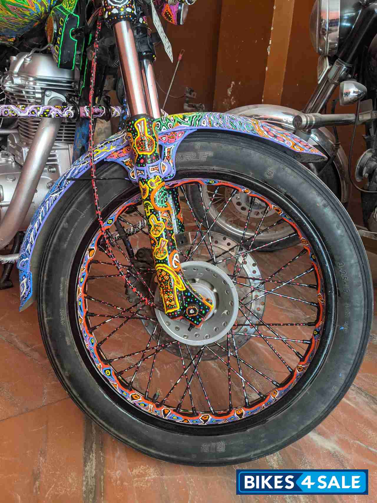 Multicolor Royal Enfield Thunderbird TwinSpark 350 Multicolor Royal Enfield Thunderbird TwinSpark 350