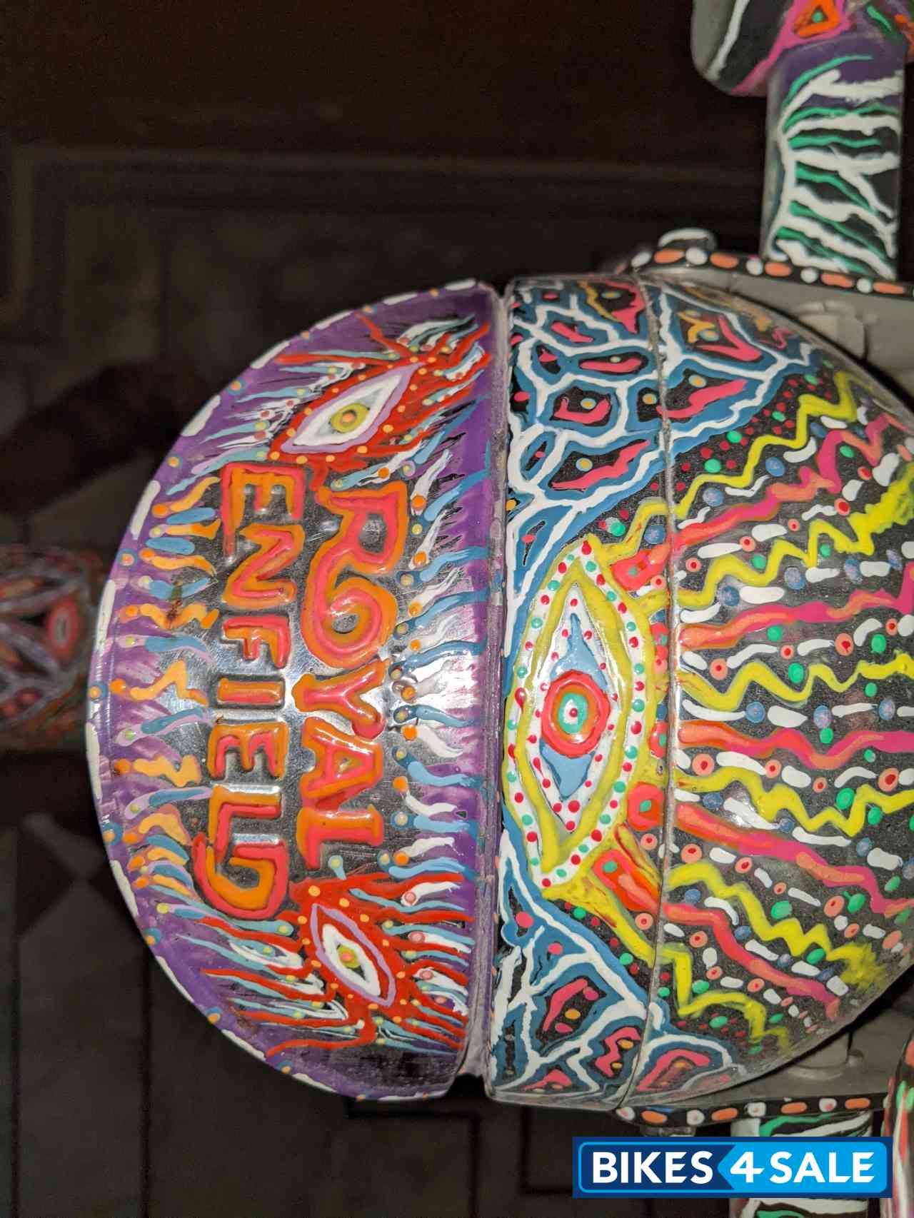 Multicolor Royal Enfield Thunderbird TwinSpark 350 Multicolor Royal Enfield Thunderbird TwinSpark 350