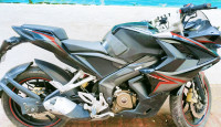 Bajaj Pulsar RS 200 ABS