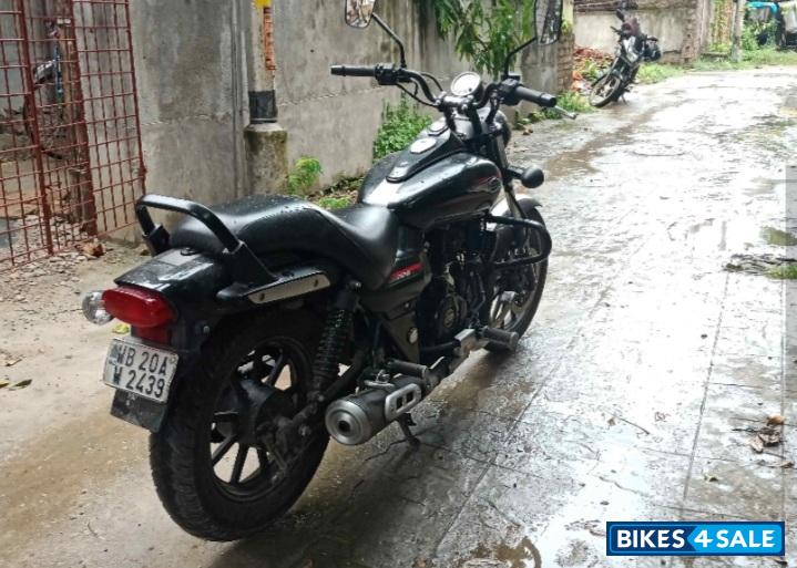 Black Bajaj Avenger Street 220