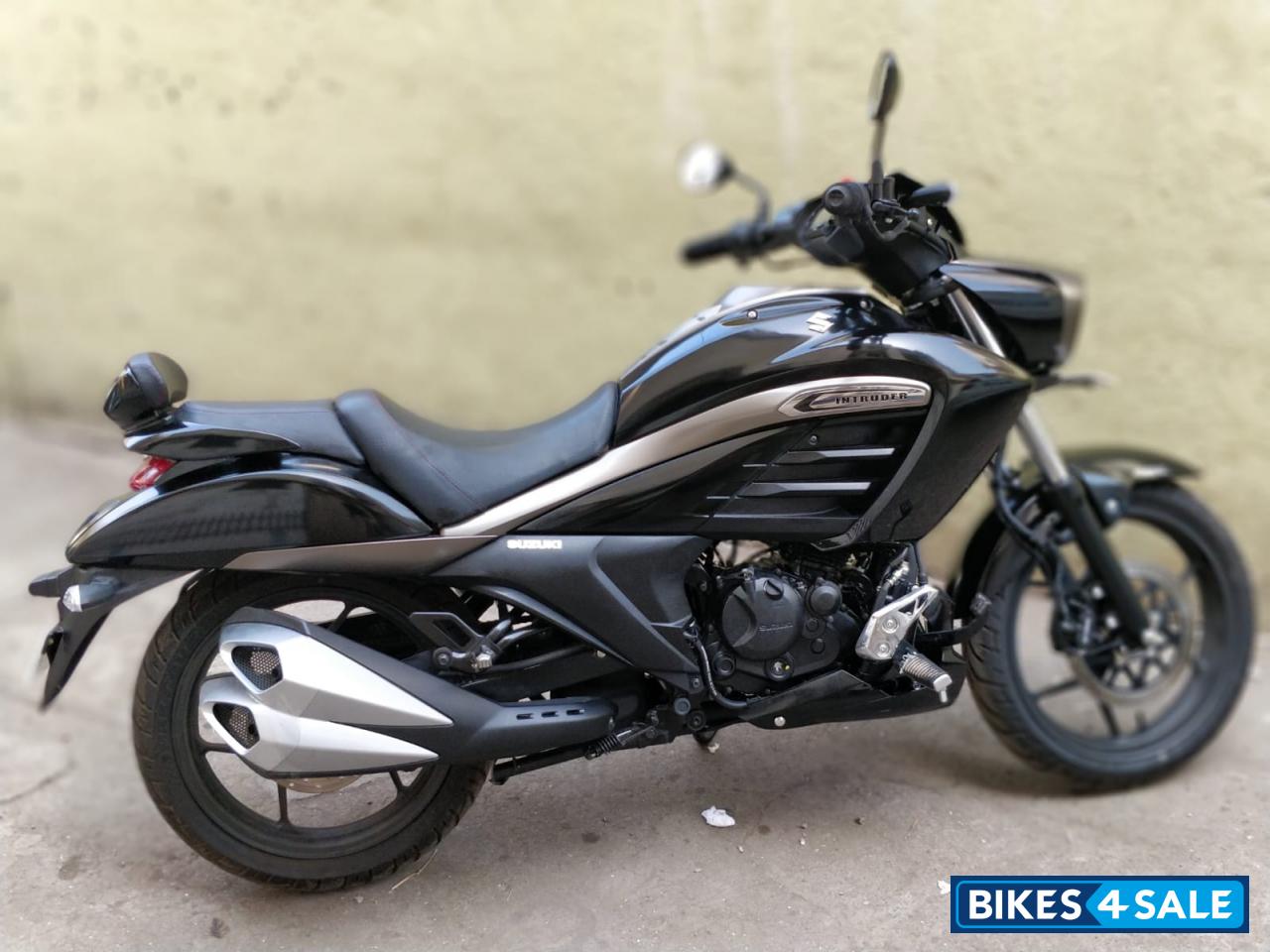 Suzuki Intruder 150