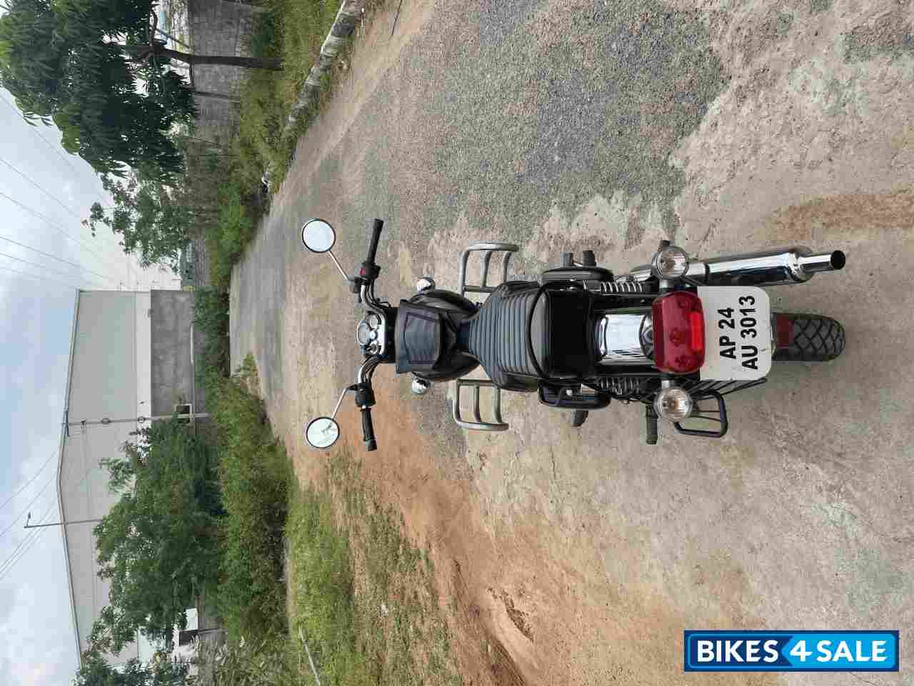 Black Royal Enfield Bullet Electra Twinspark