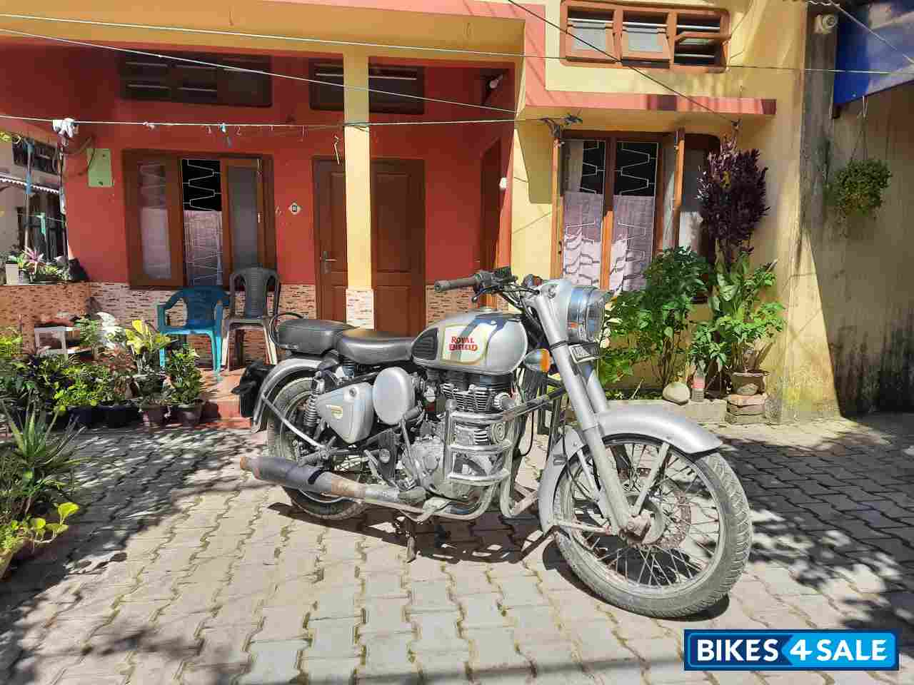 Silver Royal Enfield Classic 350