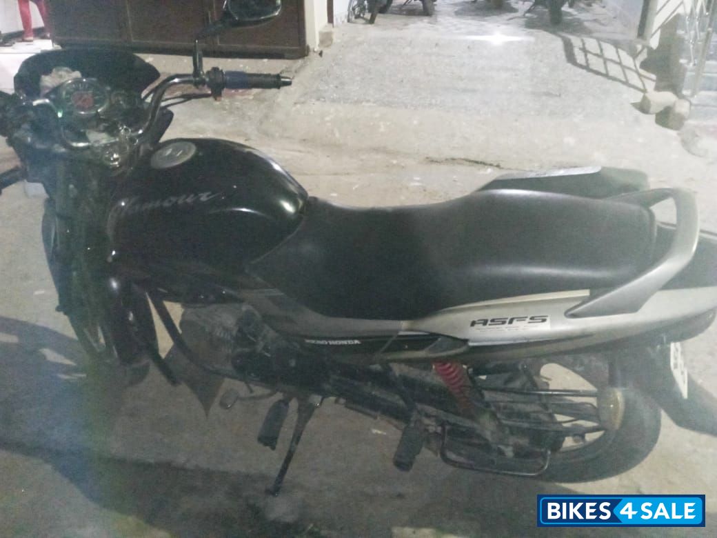 G Black Hero Glamour 125