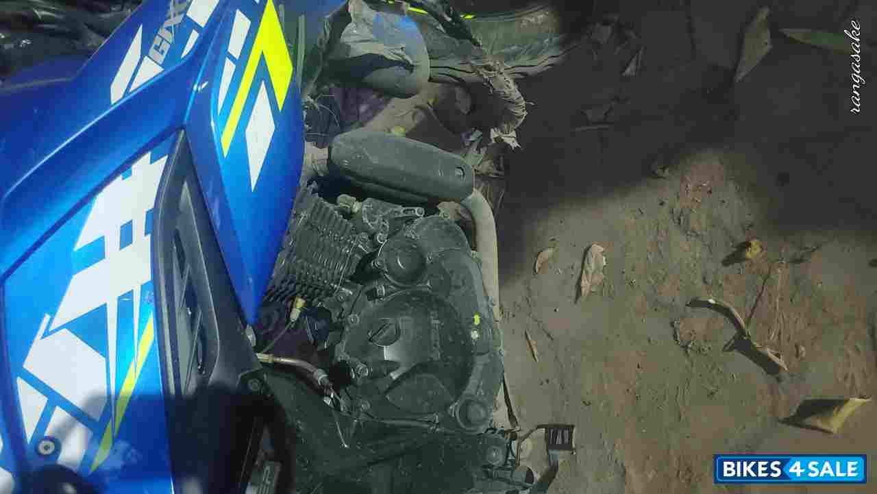 Blue Suzuki Gixxer BS6