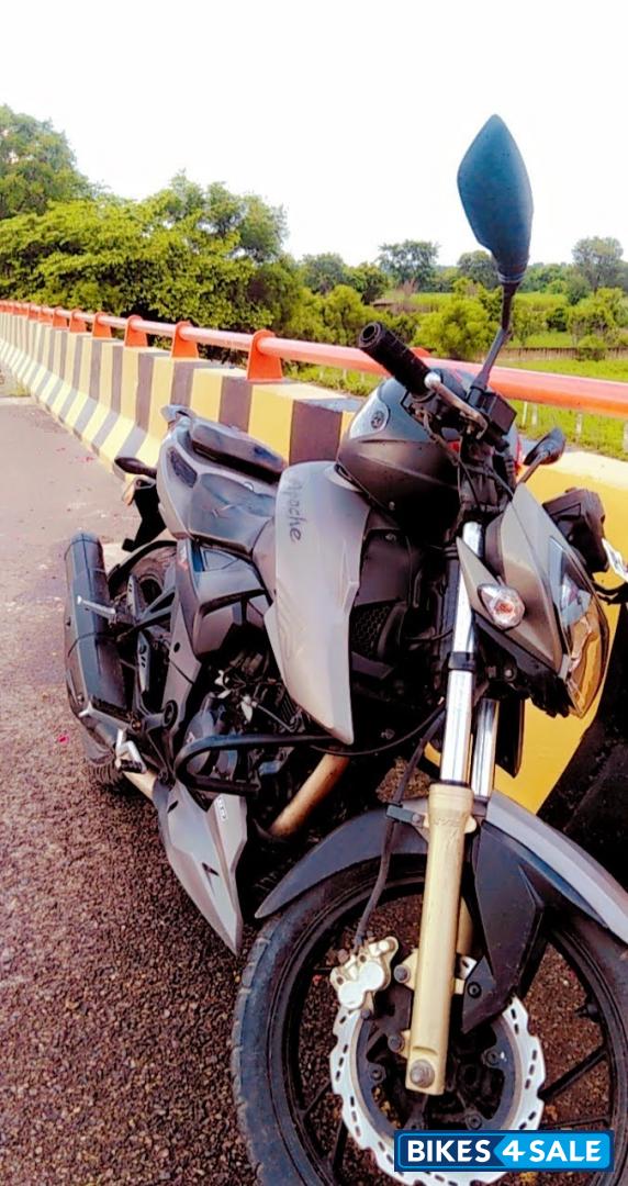 Titanium Grey TVS Apache RTR 200 4V